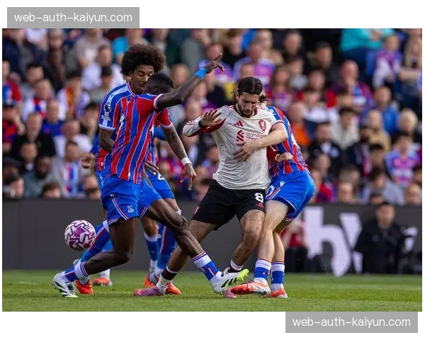 利物浦3-1击败水晶宫升至第四 净胜球优势超越维拉